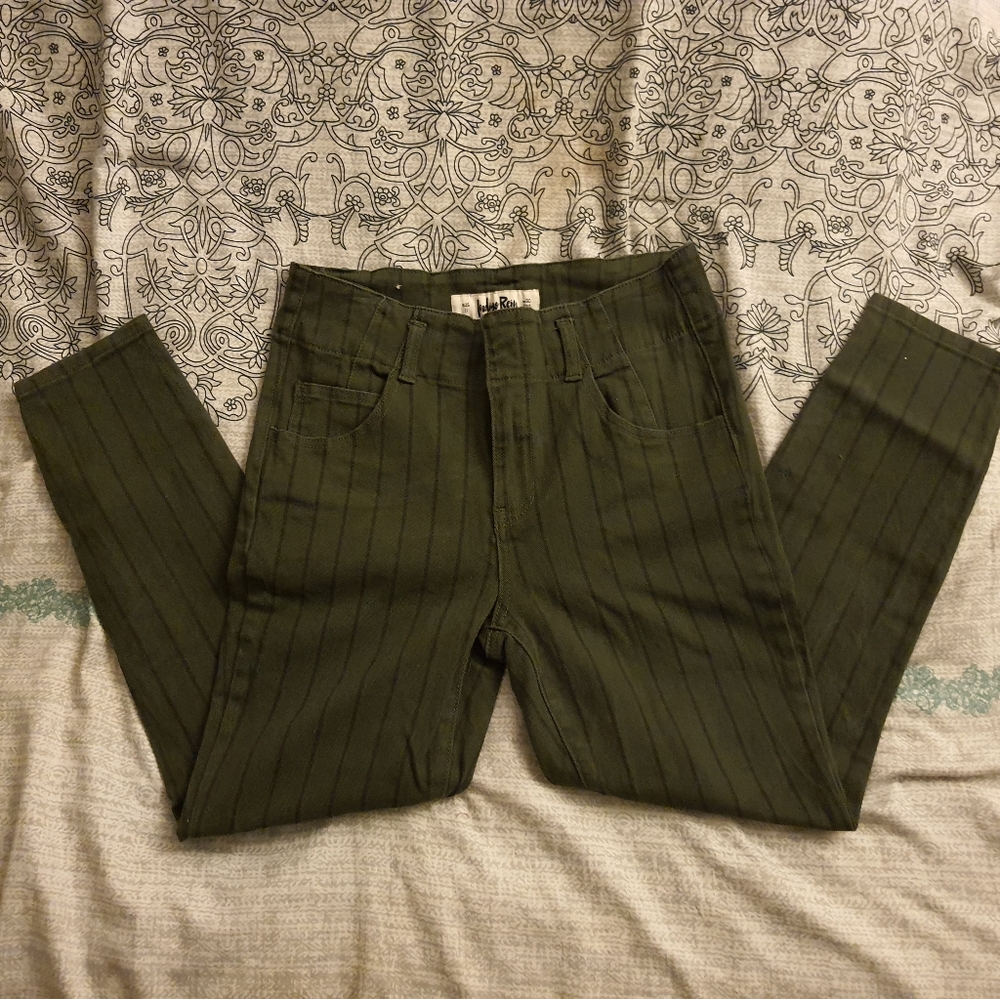 High waisted skinny jeans
